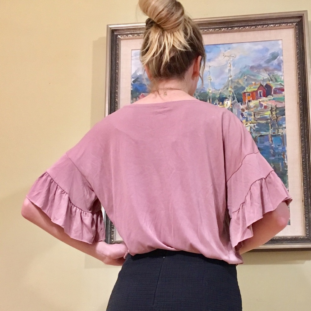 NWOT!! Blush Balloon sleeved shirt!